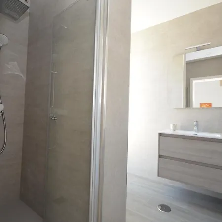 Villa Capistrano Blue 6